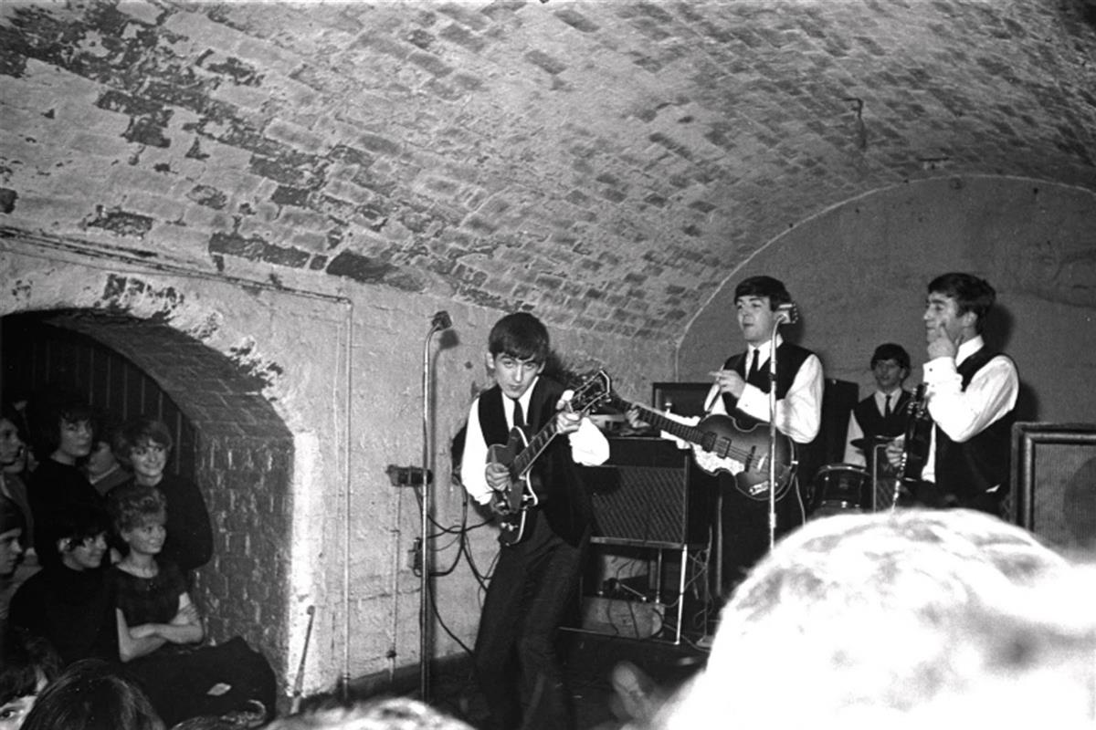 Beatles-cavern-club-photo-9.00x6.00