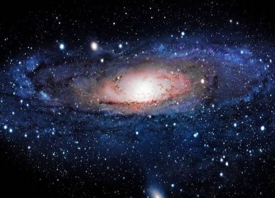 ¿Sabías que la vía láctea se mueve impulsada por un vacío extra galáctico?