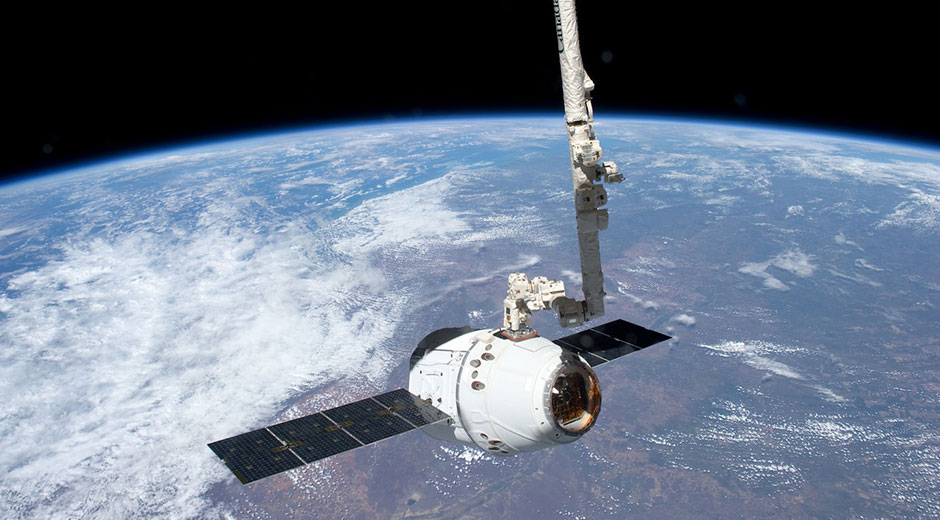 cápsula dragón- modofun- Estación espacial Internacional