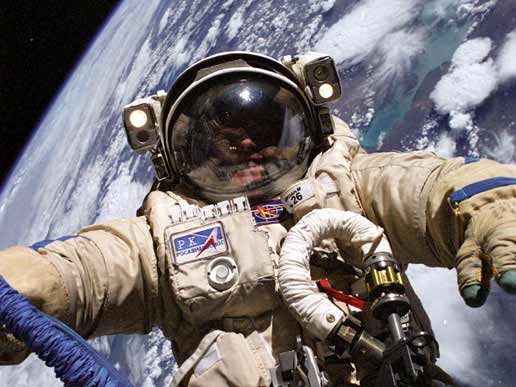 traje espacia- astronauta- salvar vidas- modofun