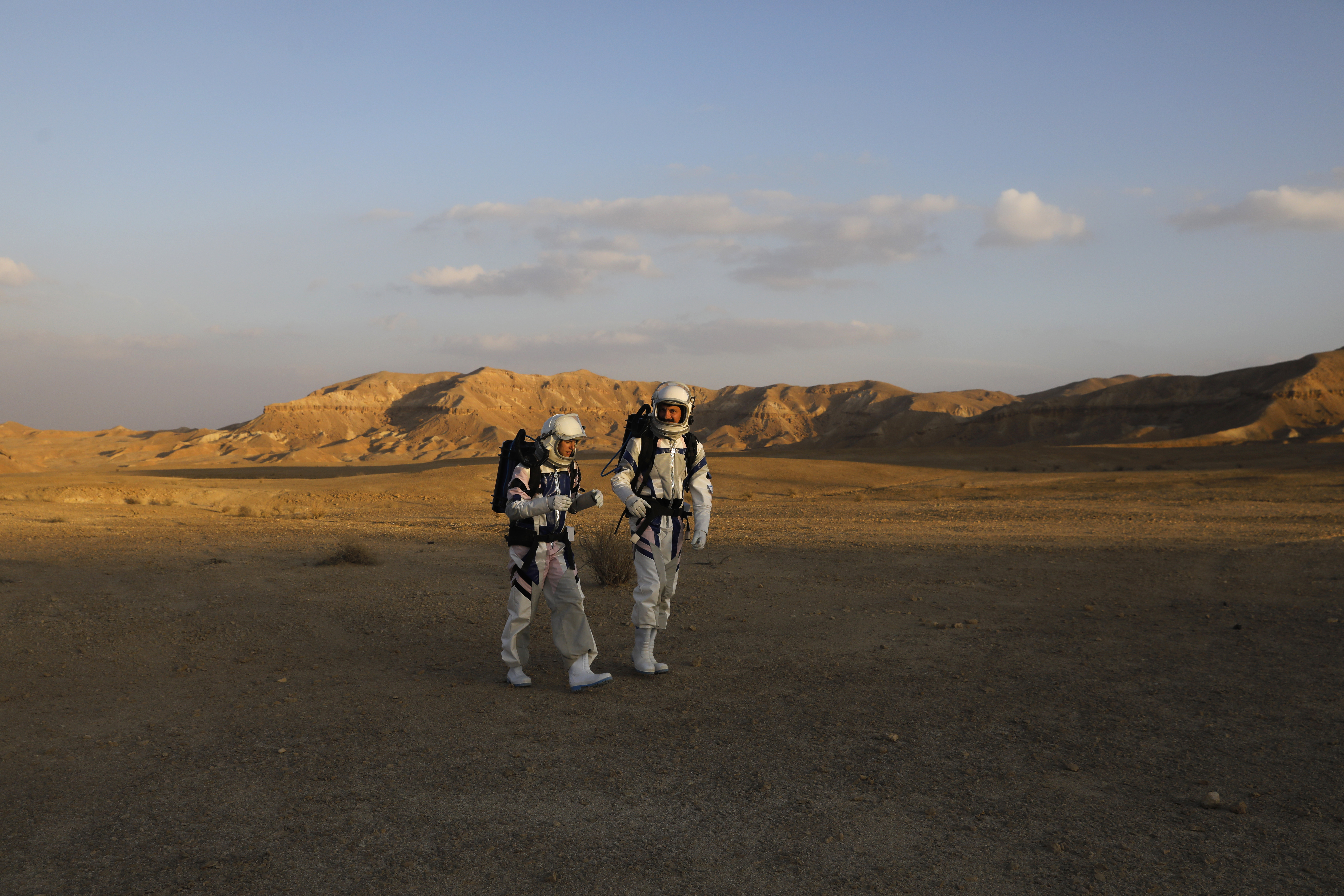 Israeli analog astronauts start their mission on the D-MARS Project on February 18, 2018, in cooperation with the Israel Space Agency, which simulates life on Mars by performing several scientific experiments and staying in the D-MARS (Desert Mars Analog Ramon Station) which is built in an isolated desert area south of Mitzpe Ramon, in the Israeli Negev desert, chosen for its similarities to Mars in terms of geology, aridity, and isolation. / AFP PHOTO / MENAHEM KAHANA