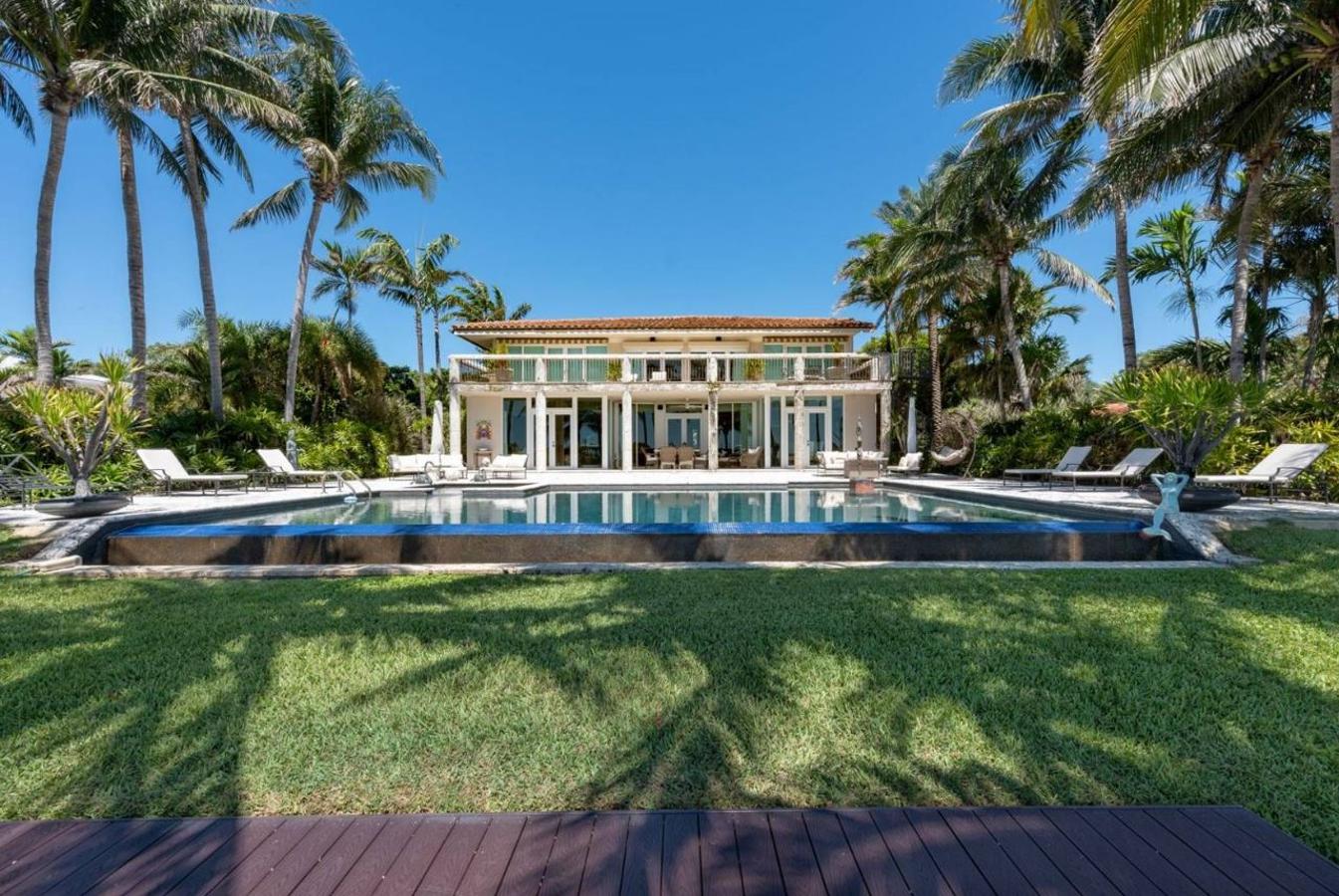 Enrique Iglesias y Anna Kournikova venden su lujosa casa