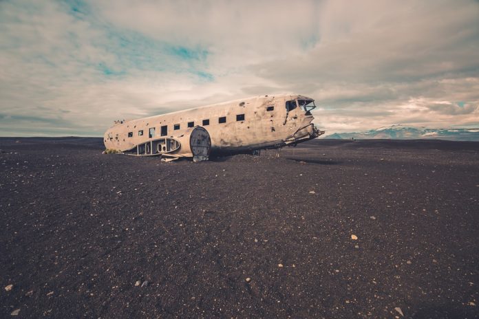¿Sabías que abandonaron un avión en Islandia?