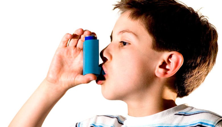 ¿Sabías que los niños con asma tienen más caries?