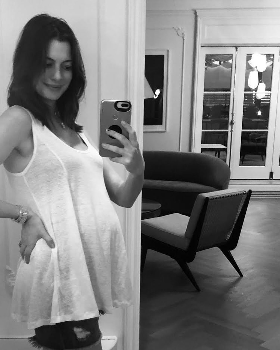 ¡Anne Hathaway será mamá por segunda vez!