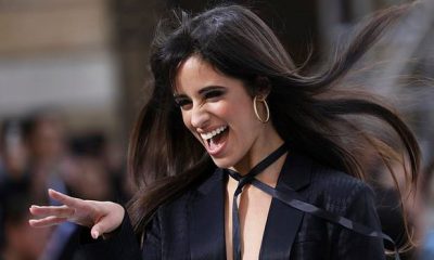 Camila Cabello es ícono de moda en París
