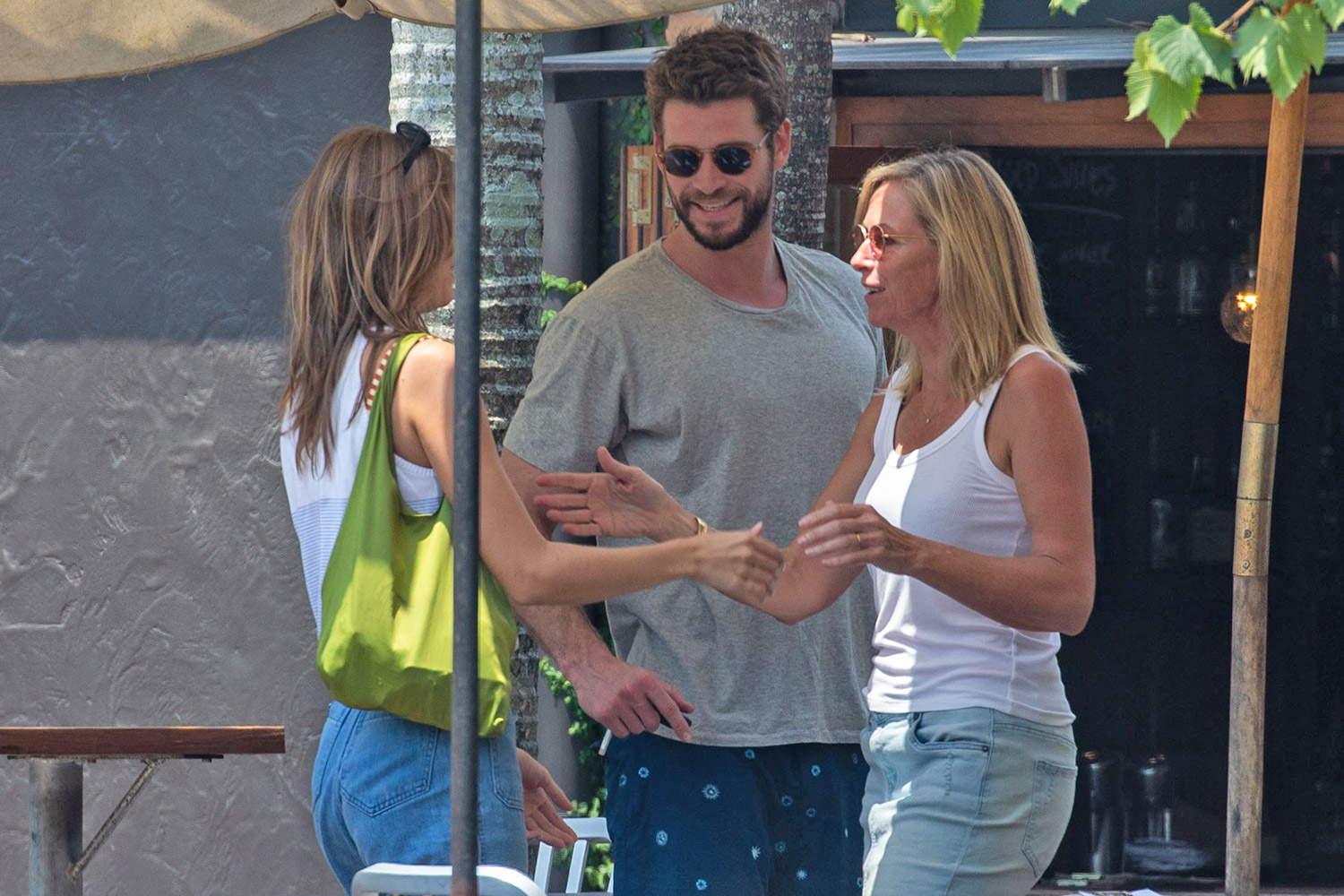 Liam Hemsworth tiene nueva novia