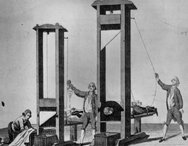 ¿Sabías que guillotina viene de su promotor Guillotin?