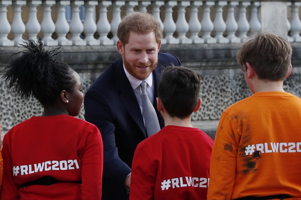 Príncipe Harry reapareció tras renuncia a la Familia Real